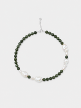 Leave necklace