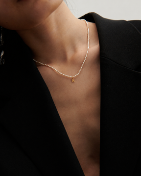 Pearly letter necklace - Forgyldt