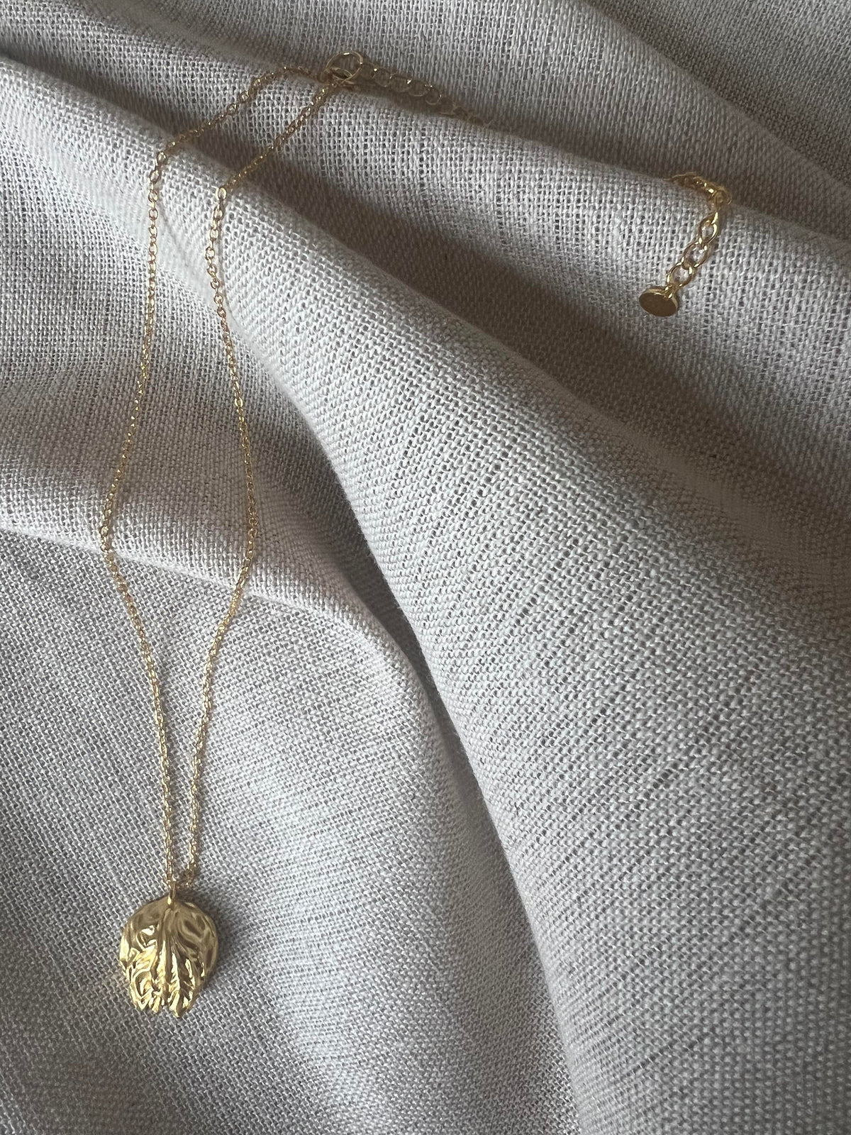 Sorelle ApS Leaf necklace Necklace