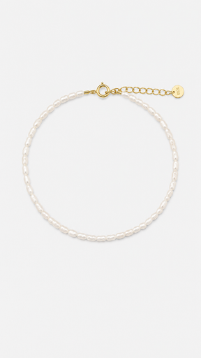 Tiny pearl bracelet